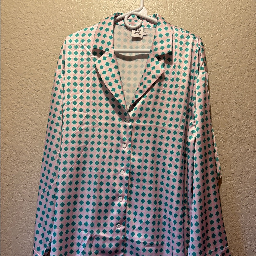 Princess Polly Pink Satin Pajama Shirt Teal Diamond Print Button Up Size 6